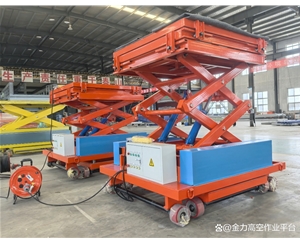 常德钢厂用升降机